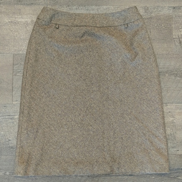 Ann Taylor Loft Brown Wool Herringbone Skirt Size 4 - Picture 1 of 6
